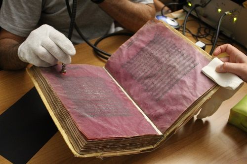 Mostra 'Di porpora e di luce'. Forma e materia dell'antico nei codici della Biblioteca Nazionale di Napoli
