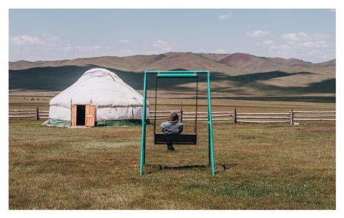 "Divergent Tales": a photographic work about Mongolia within the 3R4UB research project